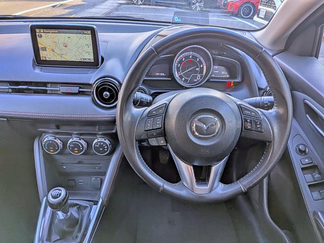 デミオ ＸＤツーリング　６ＭＴ／衝突軽減／純ナビフルセグ／クルコン／コーナーセンサー／ＢＴ／ＡＵＸ／ＵＳＢ／ＬＥＤヘッド／フォグ／オートライト／オートＡＣ／ＥＴＣ／純１６ＡＷ／ＶＤＣ／ステリモ／シートリフター／ＨＵＤ（25枚目）