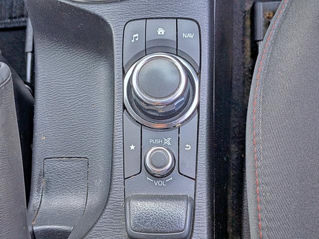 デミオ ＸＤツーリング　６ＭＴ／衝突軽減／純ナビフルセグ／クルコン／コーナーセンサー／ＢＴ／ＡＵＸ／ＵＳＢ／ＬＥＤヘッド／フォグ／オートライト／オートＡＣ／ＥＴＣ／純１６ＡＷ／ＶＤＣ／ステリモ／シートリフター／ＨＵＤ（31枚目）