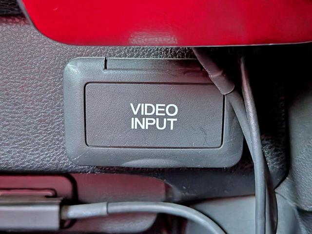 フィットハイブリッド スマートセレクション　純ＨＤＤナビ地デジ／モデューロフルエアロ／ＨＩＤ／ＥＴＣ／Ｂカメラ／ＲＣＡ入力／Ｍサーバ／禁煙／シートカバー／オートＡＣ／クルコン／ステリモ／ウィンカーミラー／シートリフター／ＣＤ／ＤＶＤ／フォグ（33枚目）