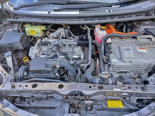 アクア Ｓ　純ナビフルセグ／ＢＴ／ＥＴＣ／スマートキー／純１５ＡＷ／ＣＤ／ＤＶＤ／Ｍサーバー／オートＡＣ／シートリフター／バニティミラー／ウィンカーミラー／オートライト（60枚目）