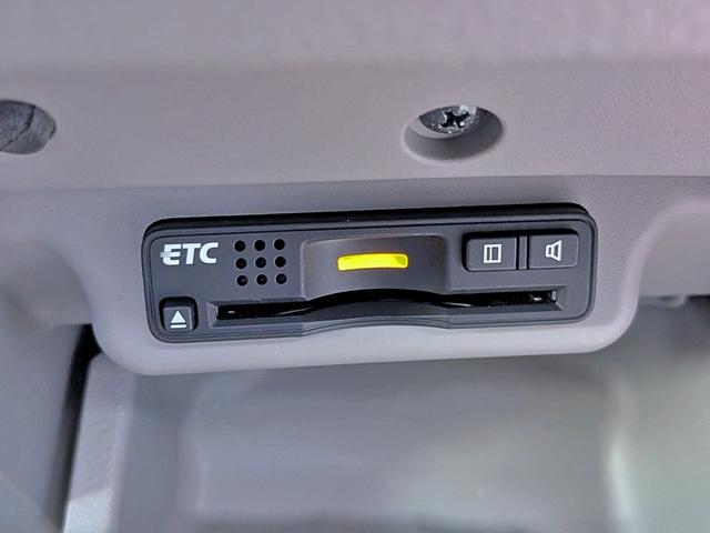 オデッセイ Ｍ　純ナビ地デジ／Ｂカメラ／ＥＴＣ／ＨＩＤ／Ｂカメラ／禁煙／ＵＳＢ／ＲＣＡ入力／オート＆リアＡＣ／オートライト／ＶＳＡ／ＥＣＯＮモード／シートリフター／バニティミラー／ウィンカーミラー／Ｍサーバー／ＤＶＤ（8枚目）