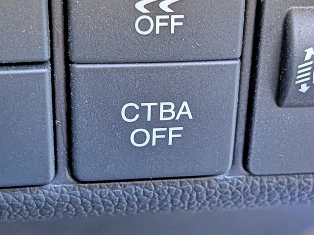 フィット １３Ｇ・Ｆパッケージ　衝突軽減／ナビフルセグ／スマート鍵／禁煙／ＢＴ／アイドリングストップ／ＥＴＣ／ＶＳＡ／ＥＣＯＮモード／チップアップシート／オートＡＣ／バニティミラー／ウィンカーミラー（8枚目）