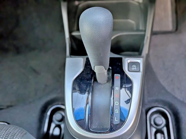 フィット １３Ｇ・Ｆパッケージ　衝突軽減／ナビフルセグ／スマート鍵／禁煙／ＢＴ／アイドリングストップ／ＥＴＣ／ＶＳＡ／ＥＣＯＮモード／チップアップシート／オートＡＣ／バニティミラー／ウィンカーミラー（39枚目）