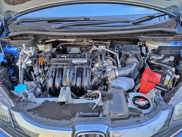 フィット １３Ｇ・Ｆパッケージ　衝突軽減／ナビフルセグ／スマート鍵／禁煙／ＢＴ／アイドリングストップ／ＥＴＣ／ＶＳＡ／ＥＣＯＮモード／チップアップシート／オートＡＣ／バニティミラー／ウィンカーミラー（67枚目）