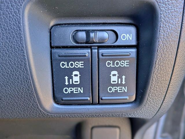 Ｎ－ＢＯＸカスタム Ｇ　ＳＳパッケージ　ナビフルセグ／両側電動／ＨＩＤ／Ｂカメラ／ＥＴＣ／ＵＳＢ／スマート鍵／オートＡＣ／フォグ／ステリモ／ＶＳＡ／ＥＣＯＮモード／アイドリングＳＴＯＰ／ウィンカーミラー／純１４ＡＷ／チップアップシート（8枚目）