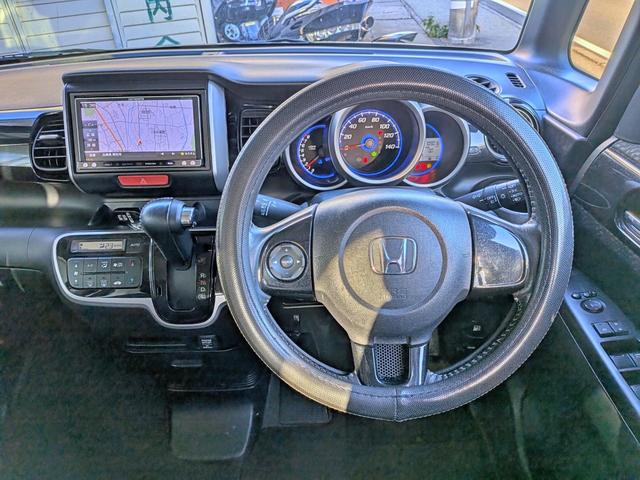 Ｎ－ＢＯＸカスタム Ｇ　ＳＳパッケージ　ナビフルセグ／両側電動／ＨＩＤ／Ｂカメラ／ＥＴＣ／ＵＳＢ／スマート鍵／オートＡＣ／フォグ／ステリモ／ＶＳＡ／ＥＣＯＮモード／アイドリングＳＴＯＰ／ウィンカーミラー／純１４ＡＷ／チップアップシート（24枚目）