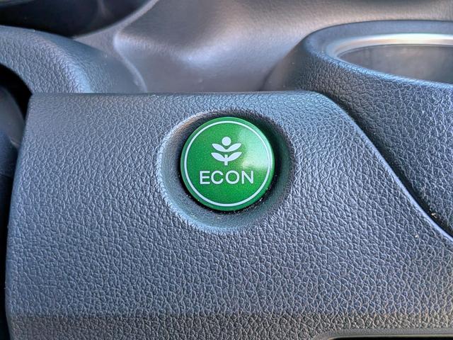 Ｎ－ＢＯＸカスタム Ｇ　ＳＳパッケージ　ナビフルセグ／両側電動／ＨＩＤ／Ｂカメラ／ＥＴＣ／ＵＳＢ／スマート鍵／オートＡＣ／フォグ／ステリモ／ＶＳＡ／ＥＣＯＮモード／アイドリングＳＴＯＰ／ウィンカーミラー／純１４ＡＷ／チップアップシート（34枚目）