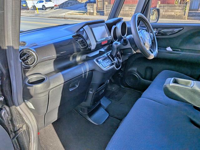 Ｎ－ＢＯＸカスタム Ｇ　ＳＳパッケージ　ナビフルセグ／両側電動／ＨＩＤ／Ｂカメラ／ＥＴＣ／ＵＳＢ／スマート鍵／オートＡＣ／フォグ／ステリモ／ＶＳＡ／ＥＣＯＮモード／アイドリングＳＴＯＰ／ウィンカーミラー／純１４ＡＷ／チップアップシート（45枚目）