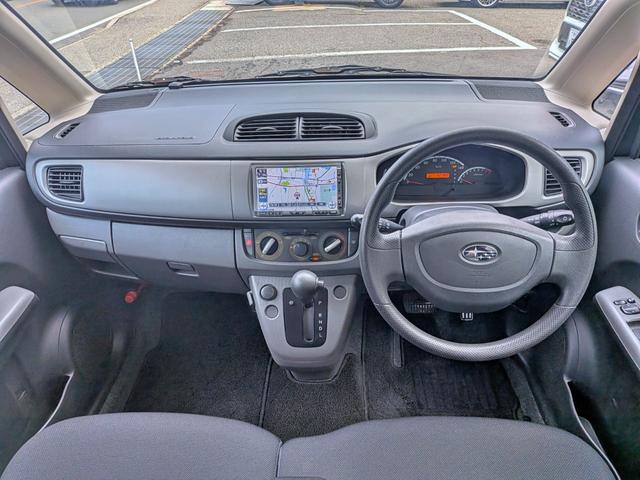 ステラ カスタムR 純HDDナビ/Bカメラ/キーレス/禁煙/HID/リアコーナーセンサー/CD/DVD/Mサーバー/フォグ/純14AW/ベンチシート/ウィンカーミラー/バニティミラー/エアコン(5枚目)