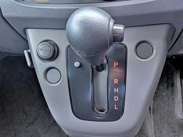 ステラ カスタムR 純HDDナビ/Bカメラ/キーレス/禁煙/HID/リアコーナーセンサー/CD/DVD/Mサーバー/フォグ/純14AW/ベンチシート/ウィンカーミラー/バニティミラー/エアコン(30枚目)