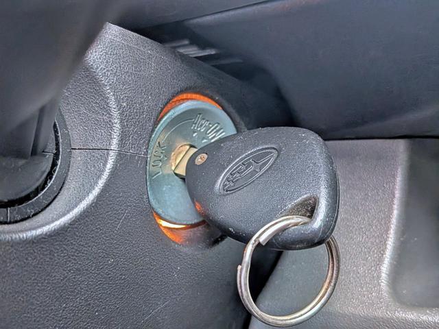 ステラ カスタムR 純HDDナビ/Bカメラ/キーレス/禁煙/HID/リアコーナーセンサー/CD/DVD/Mサーバー/フォグ/純14AW/ベンチシート/ウィンカーミラー/バニティミラー/エアコン(35枚目)