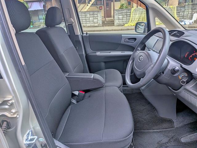 ステラ カスタムR 純HDDナビ/Bカメラ/キーレス/禁煙/HID/リアコーナーセンサー/CD/DVD/Mサーバー/フォグ/純14AW/ベンチシート/ウィンカーミラー/バニティミラー/エアコン(38枚目)