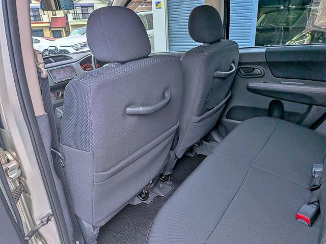 ステラ カスタムR 純HDDナビ/Bカメラ/キーレス/禁煙/HID/リアコーナーセンサー/CD/DVD/Mサーバー/フォグ/純14AW/ベンチシート/ウィンカーミラー/バニティミラー/エアコン(52枚目)