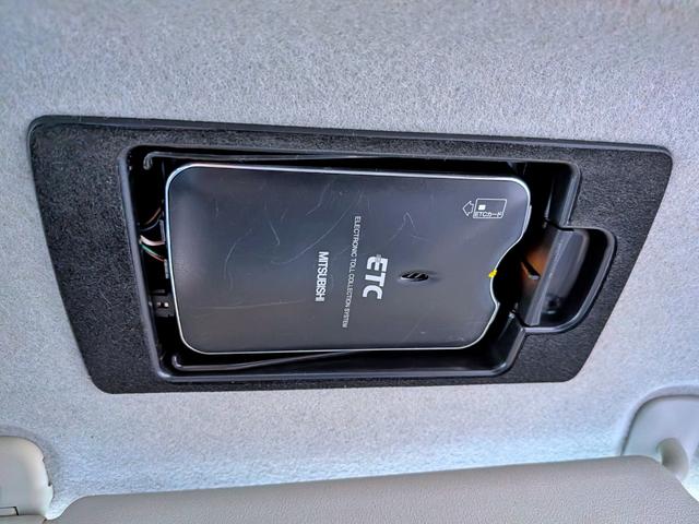 プレマシー ２０Ｓ　純ナビ地デジ／スマートキー／電動スライド／ＵＳＢ／ＨＩＤ／ＥＴＣ／ステリモ／ＶＤＣ／純１６ＡＷ／アイドリングストップ／Ｍサーバー／ＣＤ／ＤＶＤ／フォグ／オートライト／オートＡＣ／バニティミラー（10枚目）