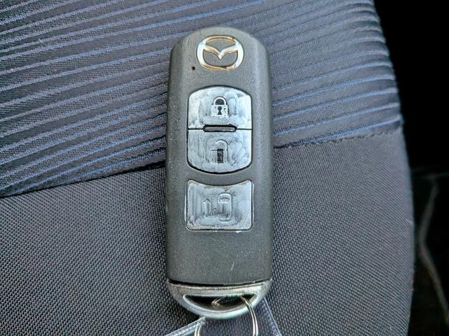 プレマシー ２０Ｓ　純ナビ地デジ／スマートキー／電動スライド／ＵＳＢ／ＨＩＤ／ＥＴＣ／ステリモ／ＶＤＣ／純１６ＡＷ／アイドリングストップ／Ｍサーバー／ＣＤ／ＤＶＤ／フォグ／オートライト／オートＡＣ／バニティミラー（40枚目）