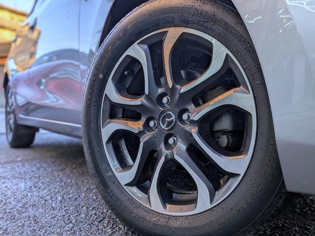 デミオ ＸＤツーリング　Ｌパッケージ　衝突軽減／１オーナー／ナビフルセグ／Ｂカメラ／ＨＵＤ／ＲＶＭ／クルコン／ＢＴ／ＵＳＢ／障害物センサー／ＶＤＣ／車線逸脱警報／パドルシフト／ＬＥＤヘッド／オートＡＣ／純１６ＡＷ／ＥＴＣ／白ハーフレザー（17枚目）