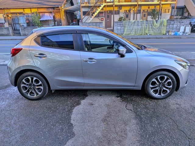 デミオ ＸＤツーリング　Ｌパッケージ　衝突軽減／１オーナー／ナビフルセグ／Ｂカメラ／ＨＵＤ／ＲＶＭ／クルコン／ＢＴ／ＵＳＢ／障害物センサー／ＶＤＣ／車線逸脱警報／パドルシフト／ＬＥＤヘッド／オートＡＣ／純１６ＡＷ／ＥＴＣ／白ハーフレザー（20枚目）