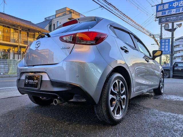 デミオ ＸＤツーリング　Ｌパッケージ　衝突軽減／１オーナー／ナビフルセグ／Ｂカメラ／ＨＵＤ／ＲＶＭ／クルコン／ＢＴ／ＵＳＢ／障害物センサー／ＶＤＣ／車線逸脱警報／パドルシフト／ＬＥＤヘッド／オートＡＣ／純１６ＡＷ／ＥＴＣ／白ハーフレザー（21枚目）