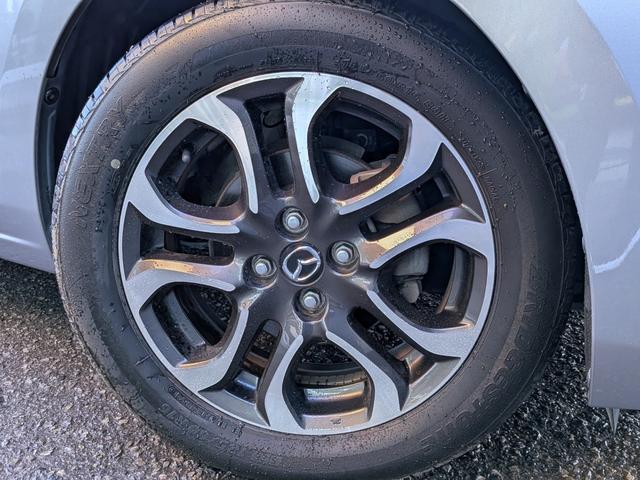 デミオ ＸＤツーリング　Ｌパッケージ　衝突軽減／１オーナー／ナビフルセグ／Ｂカメラ／ＨＵＤ／ＲＶＭ／クルコン／ＢＴ／ＵＳＢ／障害物センサー／ＶＤＣ／車線逸脱警報／パドルシフト／ＬＥＤヘッド／オートＡＣ／純１６ＡＷ／ＥＴＣ／白ハーフレザー（67枚目）