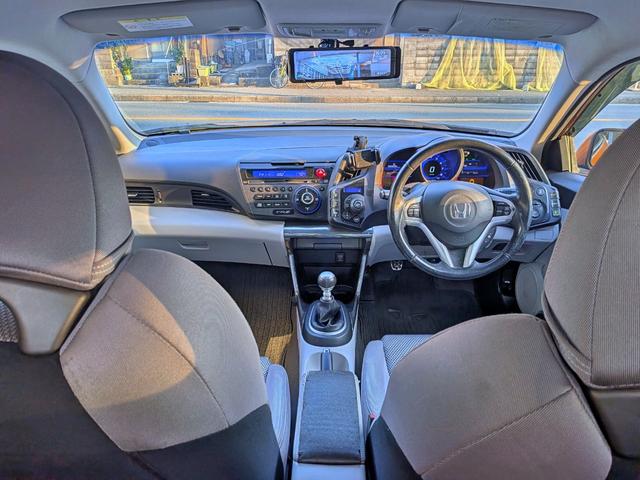 CR-Z α 6MT/ダウンサス/社外マフラー&ウィング/クルコン/スマートキー/ステリモ/HID/フォグ/オートライト/オートAC/CD/AUX/外17AW/外タワーバー/VSA/バニティミラー/ウィンカーミラー(5枚目)