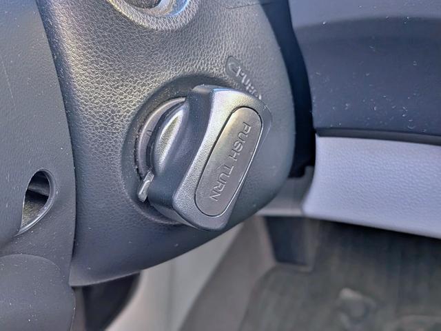 CR-Z α 6MT/ダウンサス/社外マフラー&ウィング/クルコン/スマートキー/ステリモ/HID/フォグ/オートライト/オートAC/CD/AUX/外17AW/外タワーバー/VSA/バニティミラー/ウィンカーミラー(11枚目)