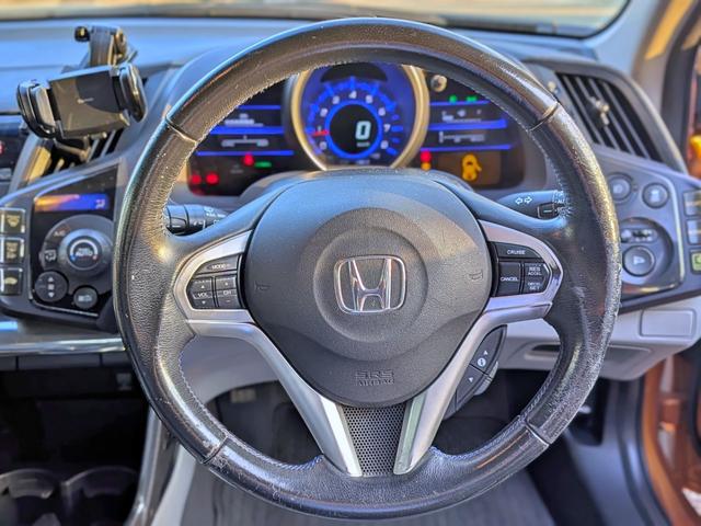 CR-Z α 6MT/ダウンサス/社外マフラー&ウィング/クルコン/スマートキー/ステリモ/HID/フォグ/オートライト/オートAC/CD/AUX/外17AW/外タワーバー/VSA/バニティミラー/ウィンカーミラー(25枚目)