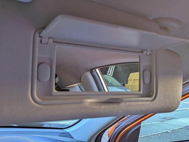 CR-Z α 6MT/ダウンサス/社外マフラー&ウィング/クルコン/スマートキー/ステリモ/HID/フォグ/オートライト/オートAC/CD/AUX/外17AW/外タワーバー/VSA/バニティミラー/ウィンカーミラー(34枚目)