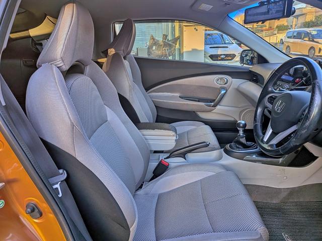 CR-Z α 6MT/ダウンサス/社外マフラー&ウィング/クルコン/スマートキー/ステリモ/HID/フォグ/オートライト/オートAC/CD/AUX/外17AW/外タワーバー/VSA/バニティミラー/ウィンカーミラー(39枚目)