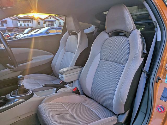 CR-Z α 6MT/ダウンサス/社外マフラー&ウィング/クルコン/スマートキー/ステリモ/HID/フォグ/オートライト/オートAC/CD/AUX/外17AW/外タワーバー/VSA/バニティミラー/ウィンカーミラー(43枚目)