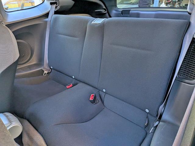 CR-Z α 6MT/ダウンサス/社外マフラー&ウィング/クルコン/スマートキー/ステリモ/HID/フォグ/オートライト/オートAC/CD/AUX/外17AW/外タワーバー/VSA/バニティミラー/ウィンカーミラー(45枚目)