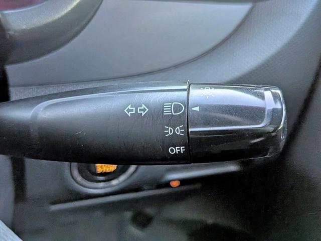 ソリオ Ｘ　ＵＳＢ／Ｂカメラ／電動スライド／スマートキー／禁煙／ＡＵＸ／純ＣＤ／オートＡＣ／助手席アンダーボックス／ステリモ／純１４ＡＷ／バニティミラー／シートリフター（29枚目）