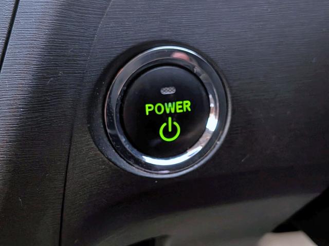 プリウス S 純HDDナビフルセグ/Bカメラ/スマートキー/BT/オートライト/フォグ/オートAC/ETC/シートリフター/バニティミラー/純15AW/AUX/CD/DVD(8枚目)