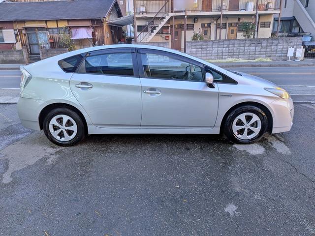 プリウス S 純HDDナビフルセグ/Bカメラ/スマートキー/BT/オートライト/フォグ/オートAC/ETC/シートリフター/バニティミラー/純15AW/AUX/CD/DVD(14枚目)