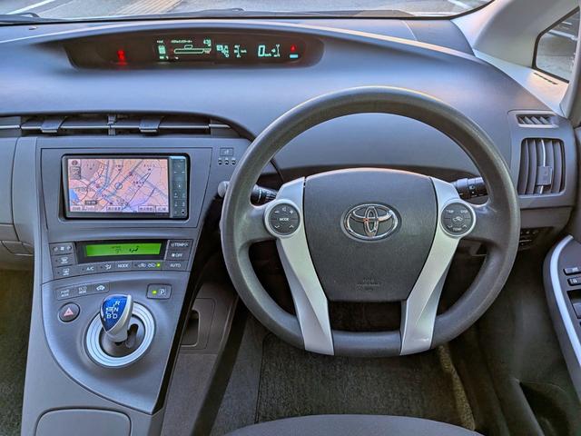 プリウス S 純HDDナビフルセグ/Bカメラ/スマートキー/BT/オートライト/フォグ/オートAC/ETC/シートリフター/バニティミラー/純15AW/AUX/CD/DVD(22枚目)