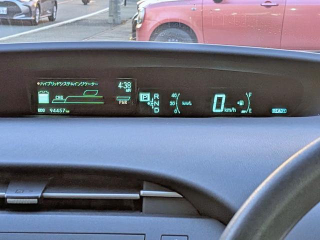 プリウス S 純HDDナビフルセグ/Bカメラ/スマートキー/BT/オートライト/フォグ/オートAC/ETC/シートリフター/バニティミラー/純15AW/AUX/CD/DVD(28枚目)