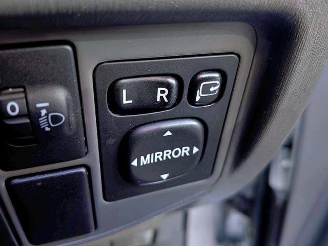 プリウス S 純HDDナビフルセグ/Bカメラ/スマートキー/BT/オートライト/フォグ/オートAC/ETC/シートリフター/バニティミラー/純15AW/AUX/CD/DVD(36枚目)