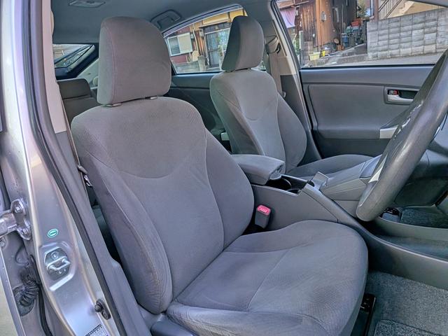 プリウス S 純HDDナビフルセグ/Bカメラ/スマートキー/BT/オートライト/フォグ/オートAC/ETC/シートリフター/バニティミラー/純15AW/AUX/CD/DVD(42枚目)