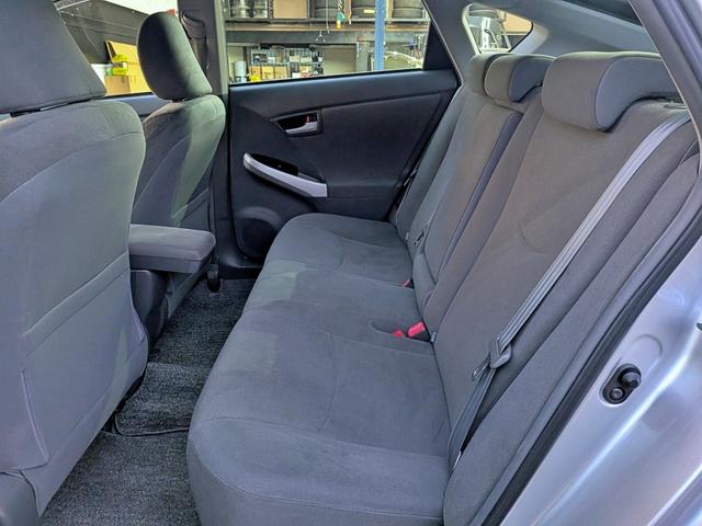 プリウス S 純HDDナビフルセグ/Bカメラ/スマートキー/BT/オートライト/フォグ/オートAC/ETC/シートリフター/バニティミラー/純15AW/AUX/CD/DVD(50枚目)