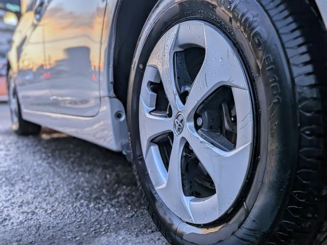 プリウス S 純HDDナビフルセグ/Bカメラ/スマートキー/BT/オートライト/フォグ/オートAC/ETC/シートリフター/バニティミラー/純15AW/AUX/CD/DVD(56枚目)