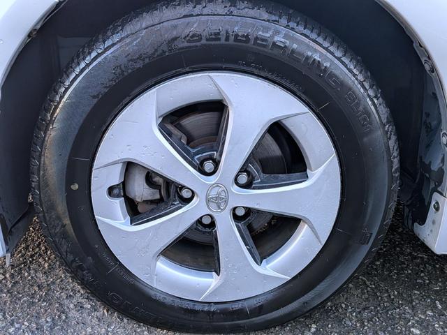 プリウス S 純HDDナビフルセグ/Bカメラ/スマートキー/BT/オートライト/フォグ/オートAC/ETC/シートリフター/バニティミラー/純15AW/AUX/CD/DVD(59枚目)