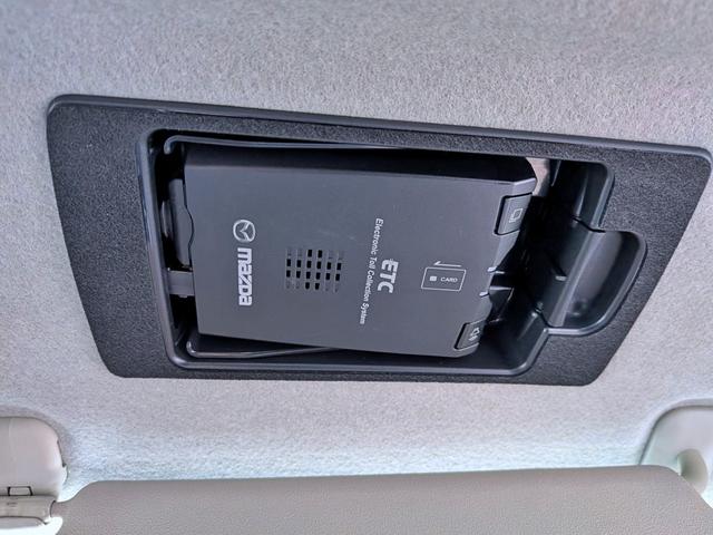 プレマシー ２０ＣＳ　純ＨＤＤナビ地デジ／Ｂカメラ／両側電動／ＥＴＣ／禁煙／Ｍサーバ／スマートキー／オートＡＣ／ステリモ／バニティミラー／ウォークスルー／ＣＤ／ＤＶＤ／ＵＳＢ（10枚目）