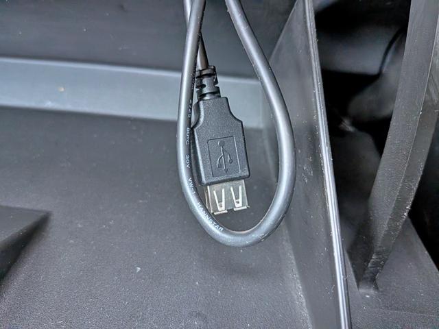 プレマシー ２０ＣＳ　純ＨＤＤナビ地デジ／Ｂカメラ／両側電動／ＥＴＣ／禁煙／Ｍサーバ／スマートキー／オートＡＣ／ステリモ／バニティミラー／ウォークスルー／ＣＤ／ＤＶＤ／ＵＳＢ（27枚目）