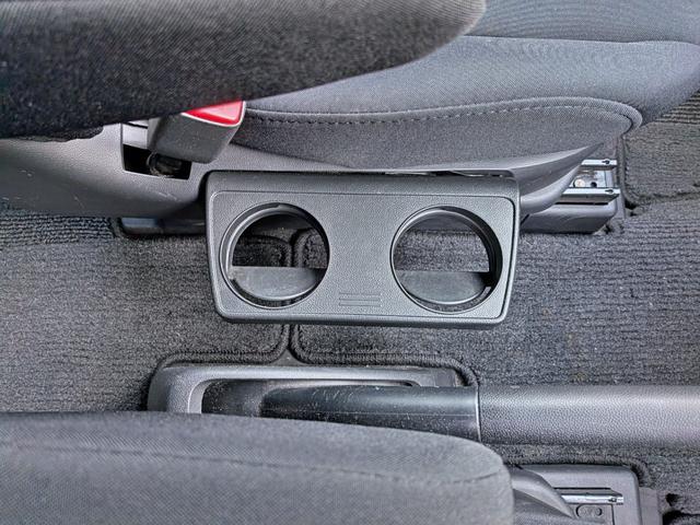 プレマシー ２０ＣＳ　純ＨＤＤナビ地デジ／Ｂカメラ／両側電動／ＥＴＣ／禁煙／Ｍサーバ／スマートキー／オートＡＣ／ステリモ／バニティミラー／ウォークスルー／ＣＤ／ＤＶＤ／ＵＳＢ（35枚目）