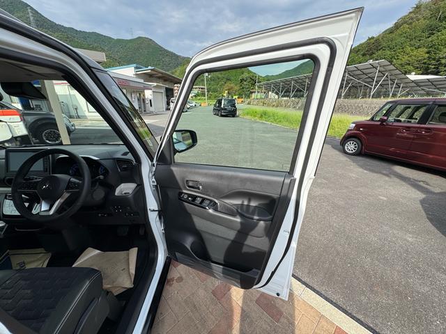 デリカミニ Ｔ　プレミアム　リミテッドエディション　Ｔ　プレミアムリミテッド　ターボ車　９インチナビ搭載　ＥＴＣ　全周囲カメラ　両側電動スライドドア　クリアランスソナー　オートクルーズコントロール　衝突被害軽減システム　オートライト　ＬＥＤヘッドランプ（6枚目）
