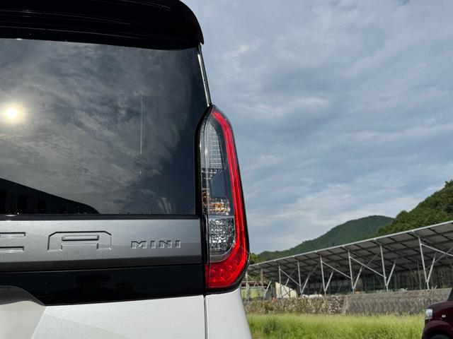 デリカミニ Ｔ　プレミアム　リミテッドエディション　Ｔ　プレミアムリミテッド　ターボ車　９インチナビ搭載　ＥＴＣ　全周囲カメラ　両側電動スライドドア　クリアランスソナー　オートクルーズコントロール　衝突被害軽減システム　オートライト　ＬＥＤヘッドランプ（34枚目）