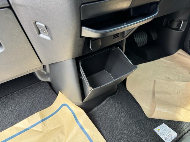 デリカミニ Ｔ　プレミアム　リミテッドエディション　Ｔ　プレミアムリミテッド　ターボ車　９インチナビ搭載　ＥＴＣ　全周囲カメラ　両側電動スライドドア　クリアランスソナー　オートクルーズコントロール　衝突被害軽減システム　オートライト　ＬＥＤヘッドランプ（49枚目）