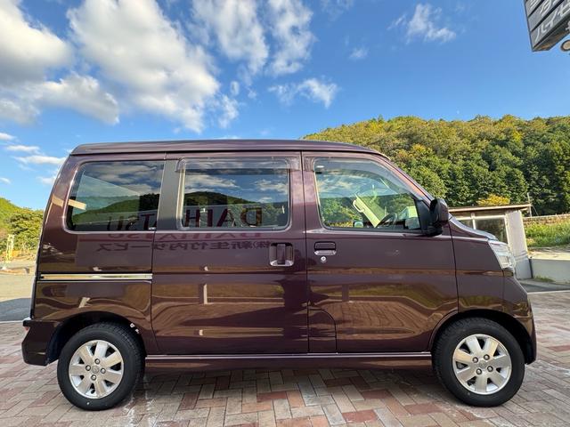 アトレーワゴン カスタムターボＲＳ　ＳＡＩＩＩ　カスタムターボＲＳ　ＳＡＩＩＩ　ＥＴＣ　両側スライドドア　リヤコーナーセンサー　オートマチックハイビーム　キーレスエントリー　純正アルミホイール　スマートアシスト　ＬＥＤヘッドライト　２４年製タイヤ（7枚目）