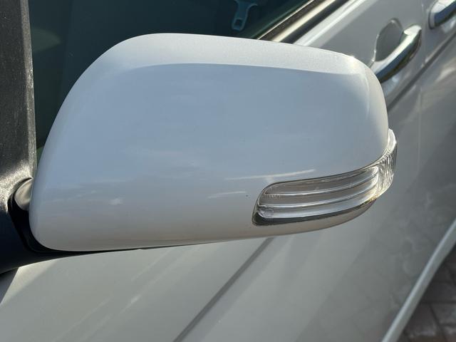 アイシス プラタナリミテッド　プラタナリミテッド　両側電動スライドドア　純正ナビ　バックカメラ　純正１６インチアルミホイール　三列シート　オートヘッドライト　スマートドアロック　オートエアコン　タイミングチェーン（42枚目）