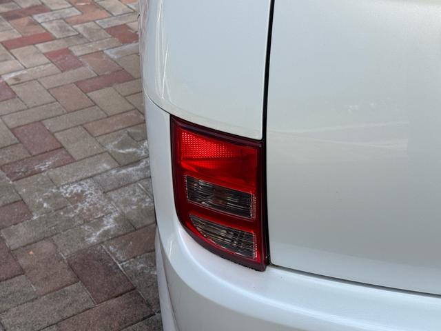 アイシス プラタナリミテッド　プラタナリミテッド　両側電動スライドドア　純正ナビ　バックカメラ　純正１６インチアルミホイール　三列シート　オートヘッドライト　スマートドアロック　オートエアコン　タイミングチェーン（47枚目）