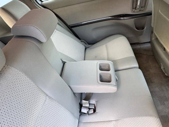 アイシス プラタナリミテッド　プラタナリミテッド　両側電動スライドドア　純正ナビ　バックカメラ　純正１６インチアルミホイール　三列シート　オートヘッドライト　スマートドアロック　オートエアコン　タイミングチェーン（54枚目）